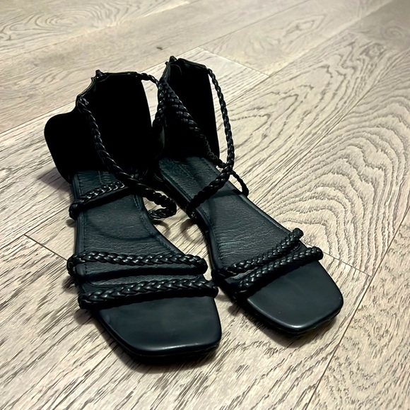 Black Ardene’s zipper shoes - Picture 1 of 1